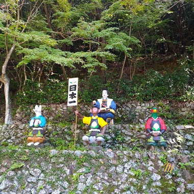 20221117桃太郎神社像