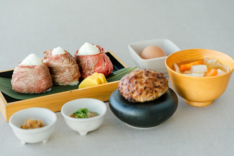 引用 公式HPより 今日は肉の日 淡路和牛肉巻きおむすび定食