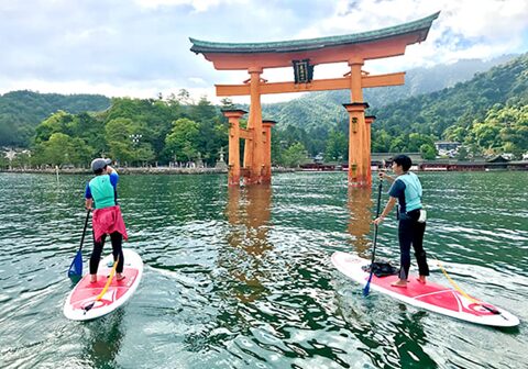 グランヴィリオホテル宮島公式HPより引用　ホテル周辺アクティビティ　スタンドアップパドル